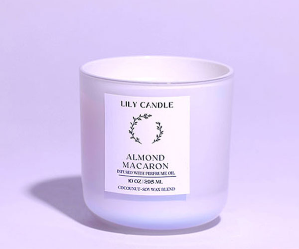 ALMOND MACARON MINIMALIST CANDLES